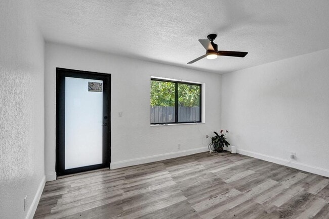 Foto del edificio - 1810 NW 9th St