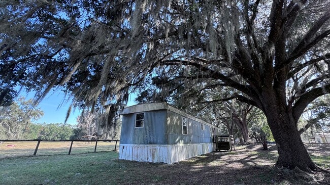 Foto del edificio - 17330 NE 60th St