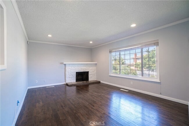 Building Photo - 2370 W 239th St