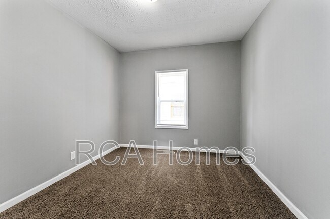 Building Photo - 2165 N Dexter St