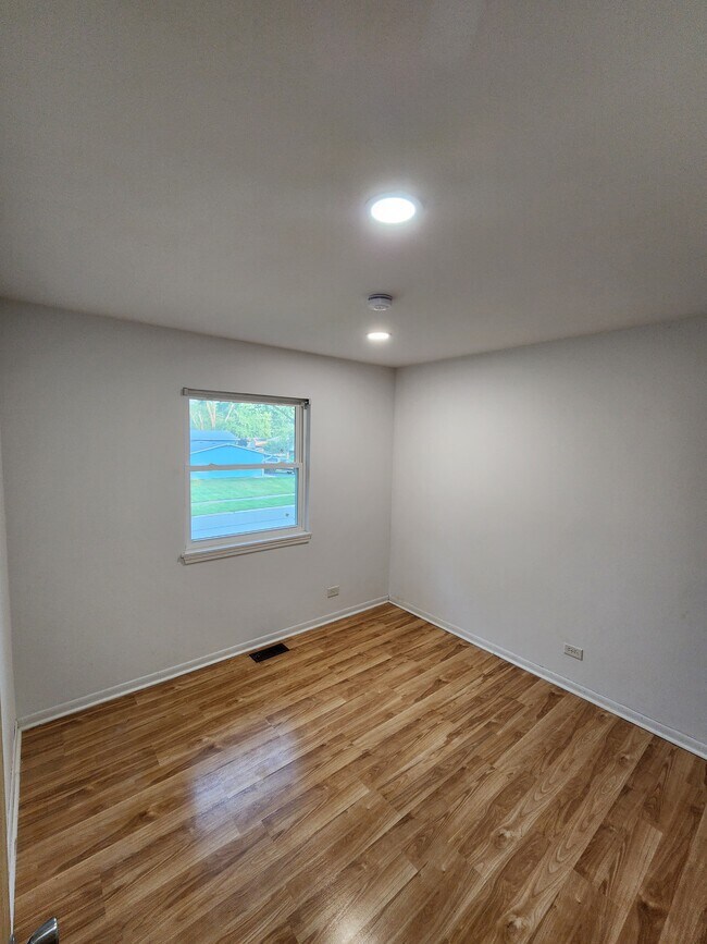 Foto del edificio - 6860 Valley View Rd