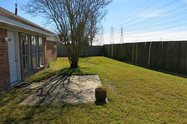 Building Photo - 15702 Roxton Ridge Dr