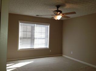 Building Photo - 10421 Leven Blvd