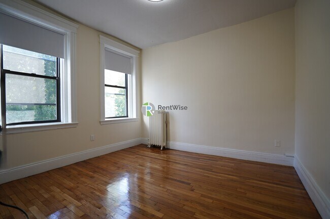 Foto del edificio - 1156 Commonwealth Ave