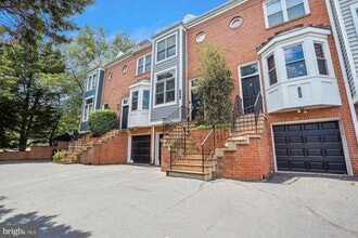 Building Photo - 1904 N Veitch St