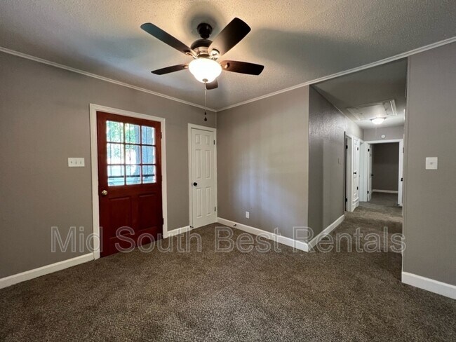 Building Photo - 960 Sumter St