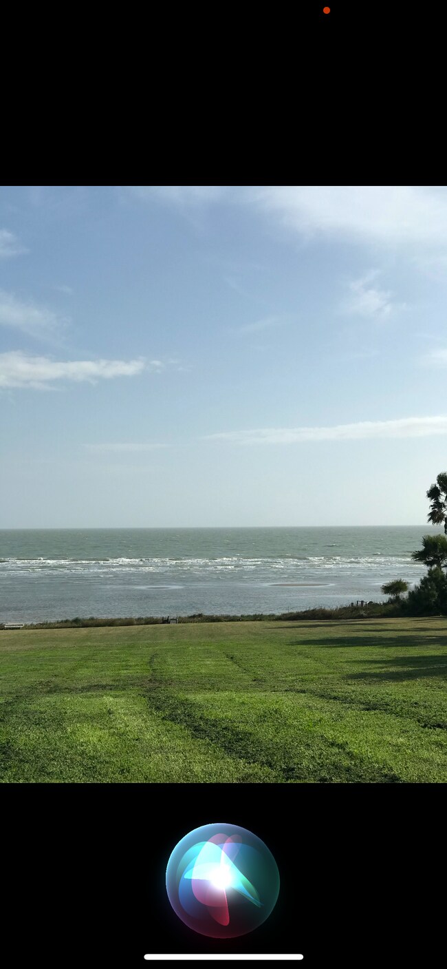Foto del edificio - 120 Shore Dr