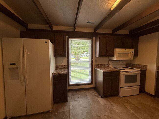 Foto del edificio - 3 bedroom, 2 bath House