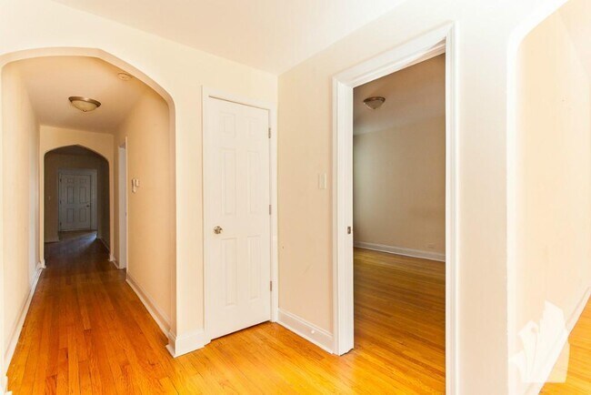 Foto del edificio - 3426 W Parker Ave