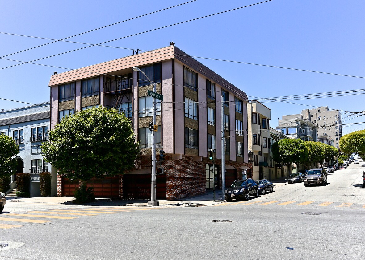 Primary Photo - 499 Walnut St