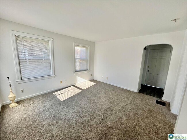 Foto del edificio - 103 W Grant St