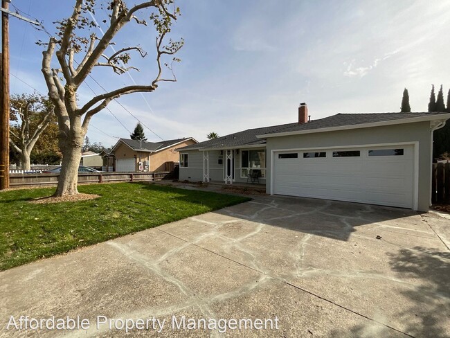 Foto del edificio - 3 br, 2 bath House - 3952 James Avenue