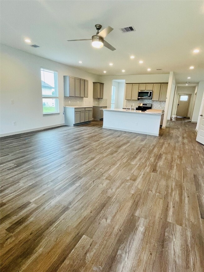 Foto del edificio - 1718 Bryson Heights Dr