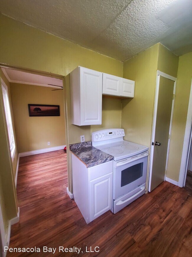 Foto del edificio - 3 br, 1 bath House - 42 Gloucester Ave
