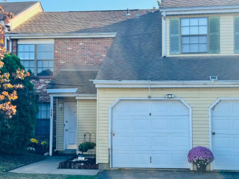 Foto principal - 127 Willow Turn