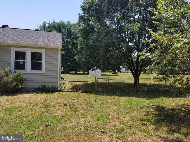 Building Photo - 10118 Dahlgren Rd