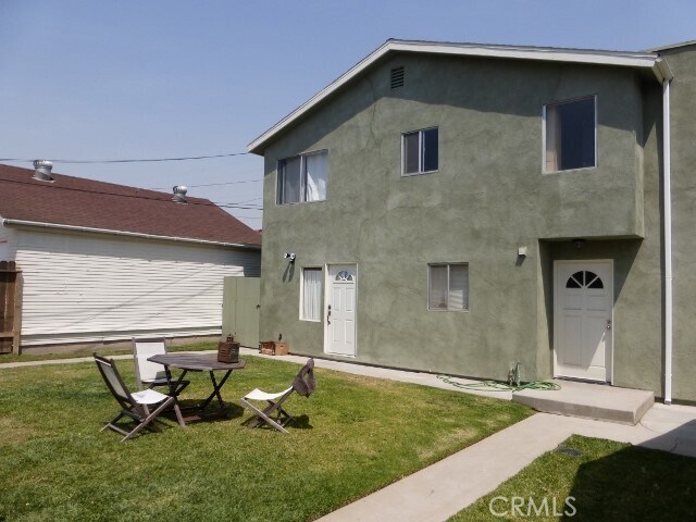 Foto del edificio - 4109 E 6th St