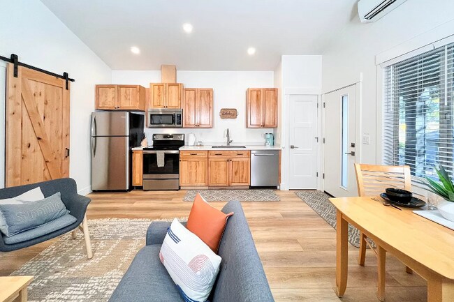 Foto del edificio - 142 SW 19th St