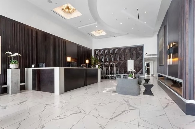 Foto del edificio - 400 W Peachtree St NW