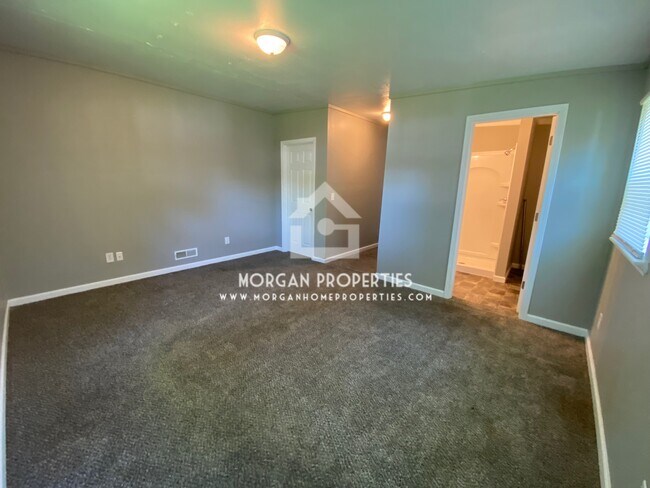 Foto del edificio - 607 Coventry Dr