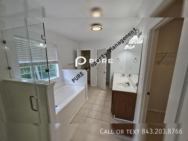 Building Photo - 9469 Ayscough Rd