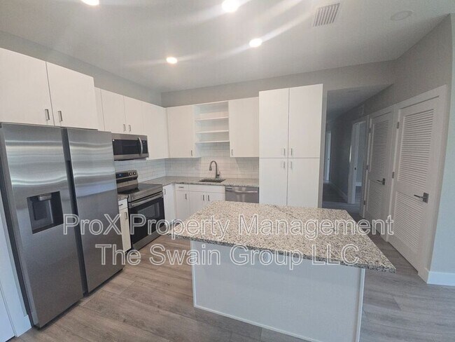 Foto del edificio - 701 Bates Ave SW