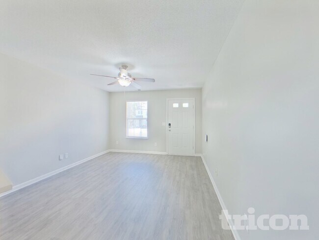 Foto del edificio - 134 Cottage Lake Way