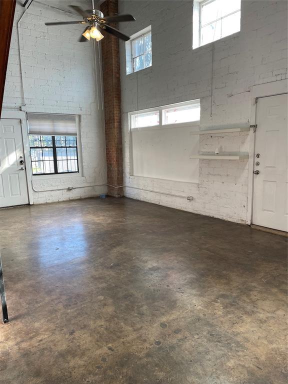 Building Photo - 3129 Ross Ave