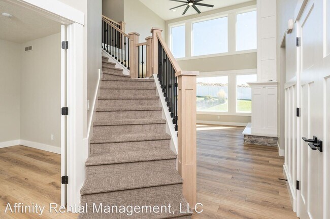 Foto del edificio - 6 br, 3.5 bath House - 3163 Trevor Street