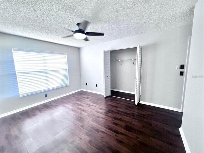 Foto del edificio - 7828 Hardwick Dr