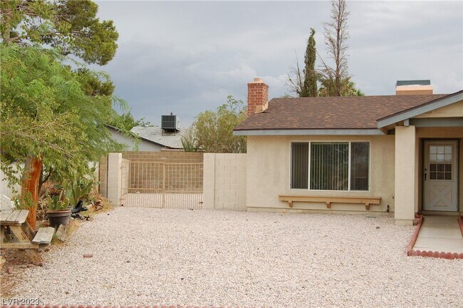 Foto del edificio - 7185 Acorn Ct