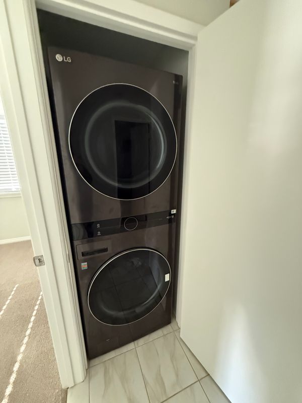 Foto del edificio - 1279 Clayford Ave