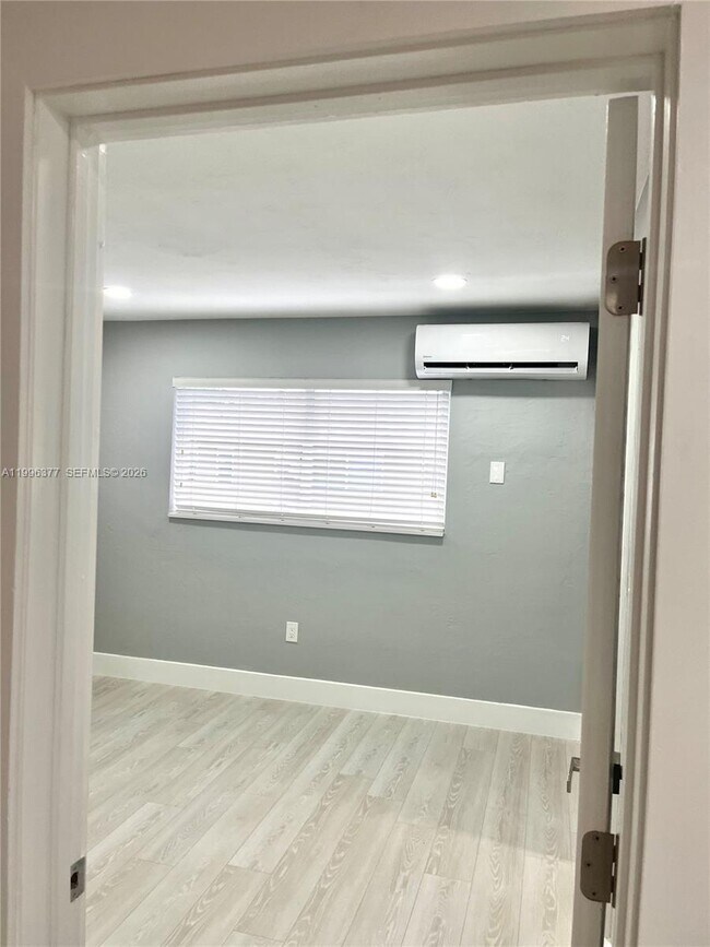 Foto del edificio - 6310 SW 79th St