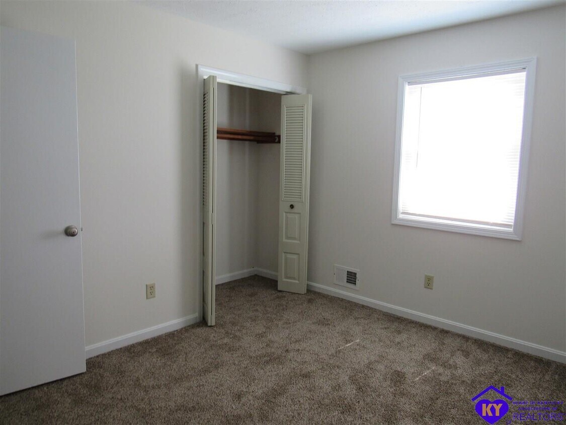 Foto del edificio - 173 Creekvale Dr