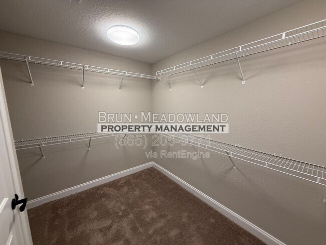 Foto del edificio - 3869 Doral Dr