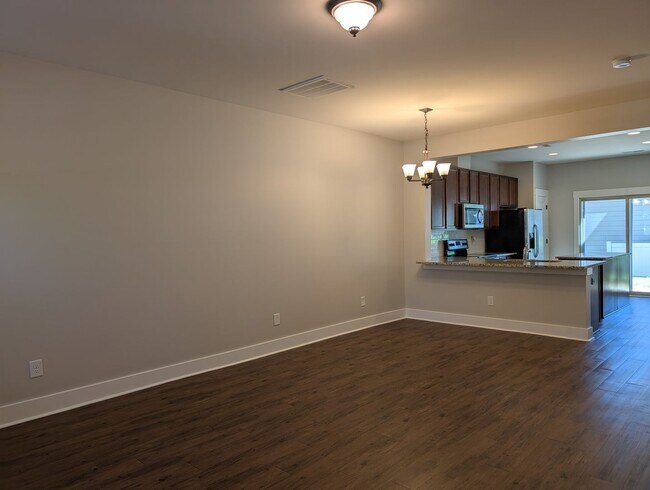 Foto del edificio - Beautiful Townhome located in Brightwalk!