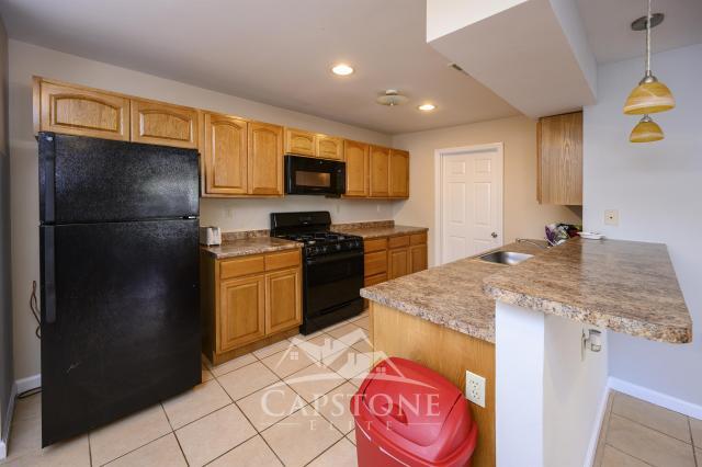 Building Photo - 3 bedroom in Newark NJ 07103