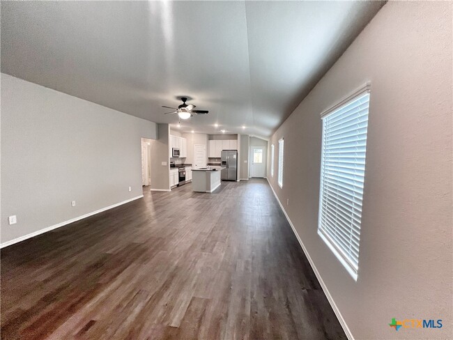 Foto del edificio - 1127 Whitneyway Ln