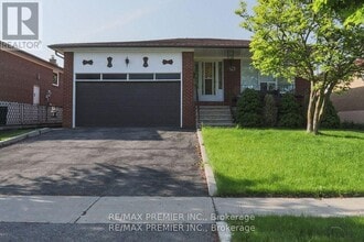 Building Photo - 86 Harris Crescent