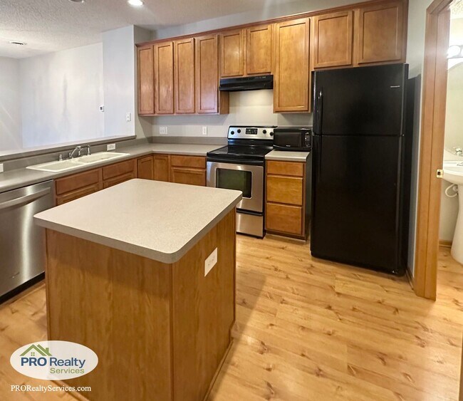 Foto del edificio - 2 Bedroom Updated Townhome
