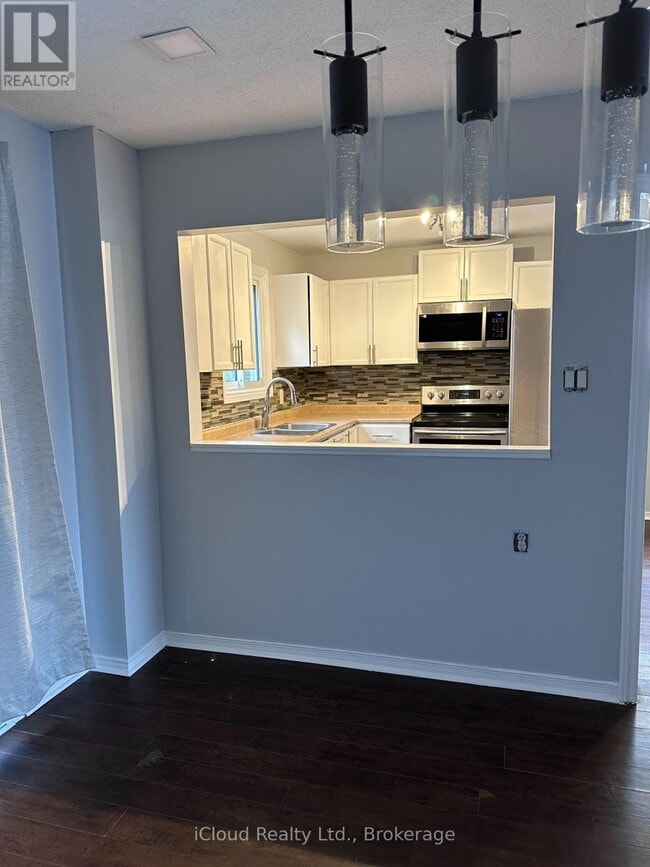 Building Photo - 296 Hickling Trail