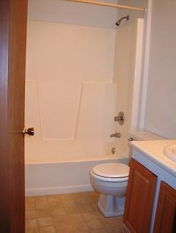  - 719 E Chestnut