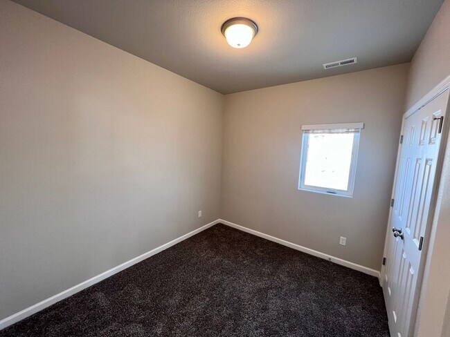 Building Photo - Brand New Construction Townhome 2 Blocks f...