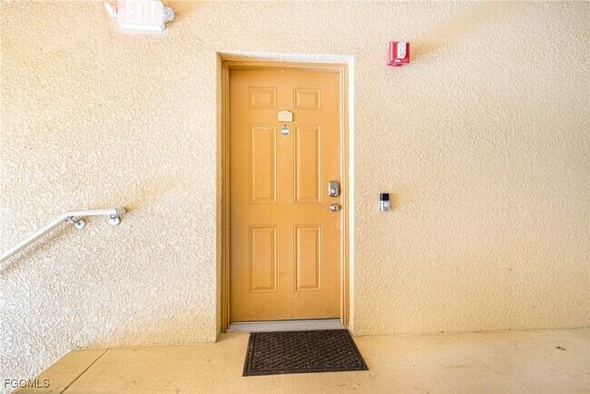 Building Photo - 9055 Colby Dr