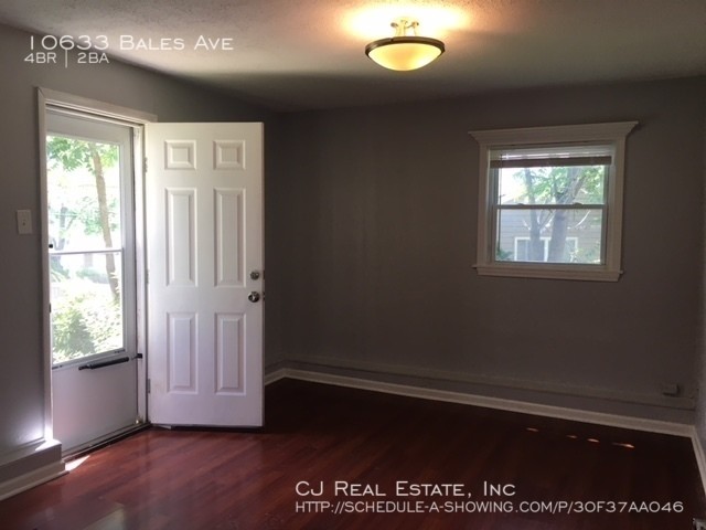 Building Photo - 10633 Bales Ave