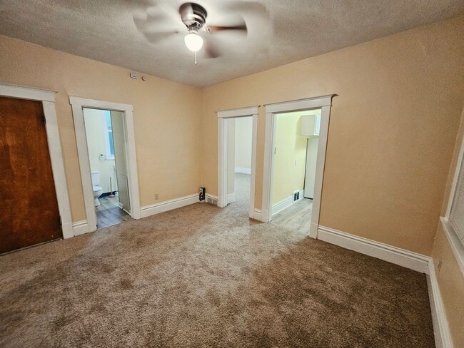 Building Photo - 1285 Clairhaven St