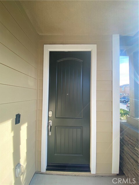 Building Photo - 13910 Blossom Way