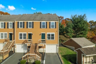 Building Photo - 136 Foxbridge Village Rd