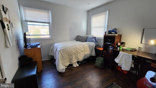 Foto del edificio - 111 Franklin Rd