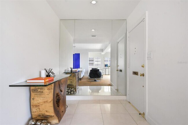 Foto del edificio - 311 E Morse Blvd